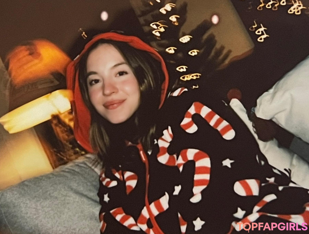 Naakte gelekte OnlyFans-foto van Sydney Sweeney #1145