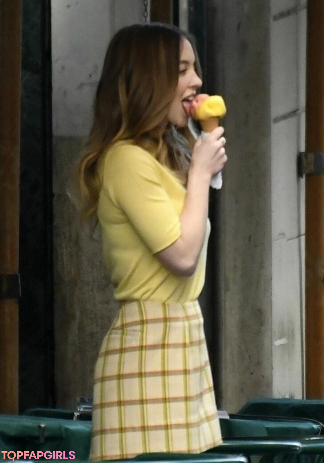 Naakte gelekte OnlyFans-foto van Sydney Sweeney #1240