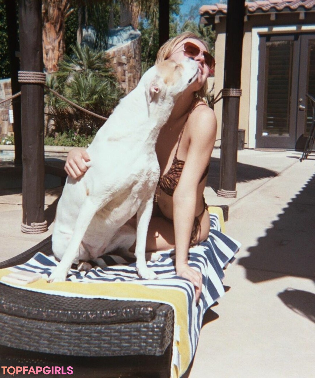 Naakte gelekte OnlyFans-foto van Sydney Sweeney #1758