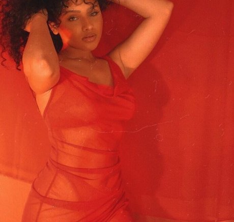 Naakte gelekte OnlyFans-foto van Jaylen Barron