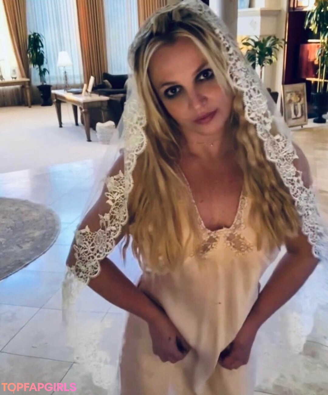 Naakte gelekte OnlyFans-foto van Britney Spears #1076