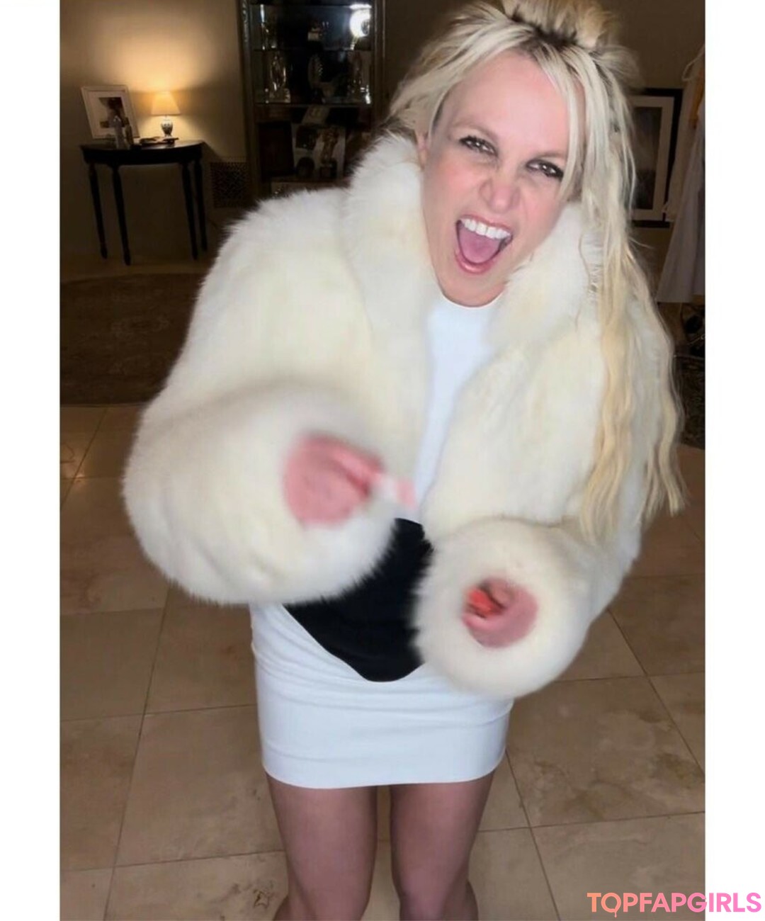 Naakte gelekte OnlyFans-foto van Britney Spears #1221