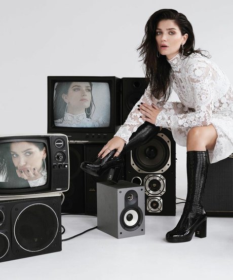 Naakte gelekte OnlyFans-foto van Eve Hewson