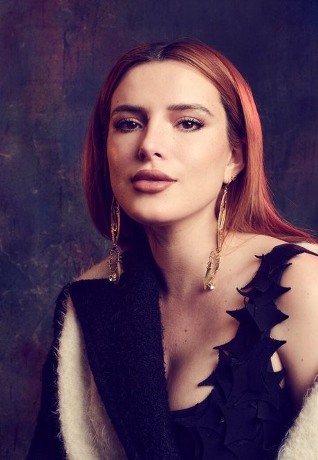 Naakte gelekte OnlyFans-foto van Bella Thorne
