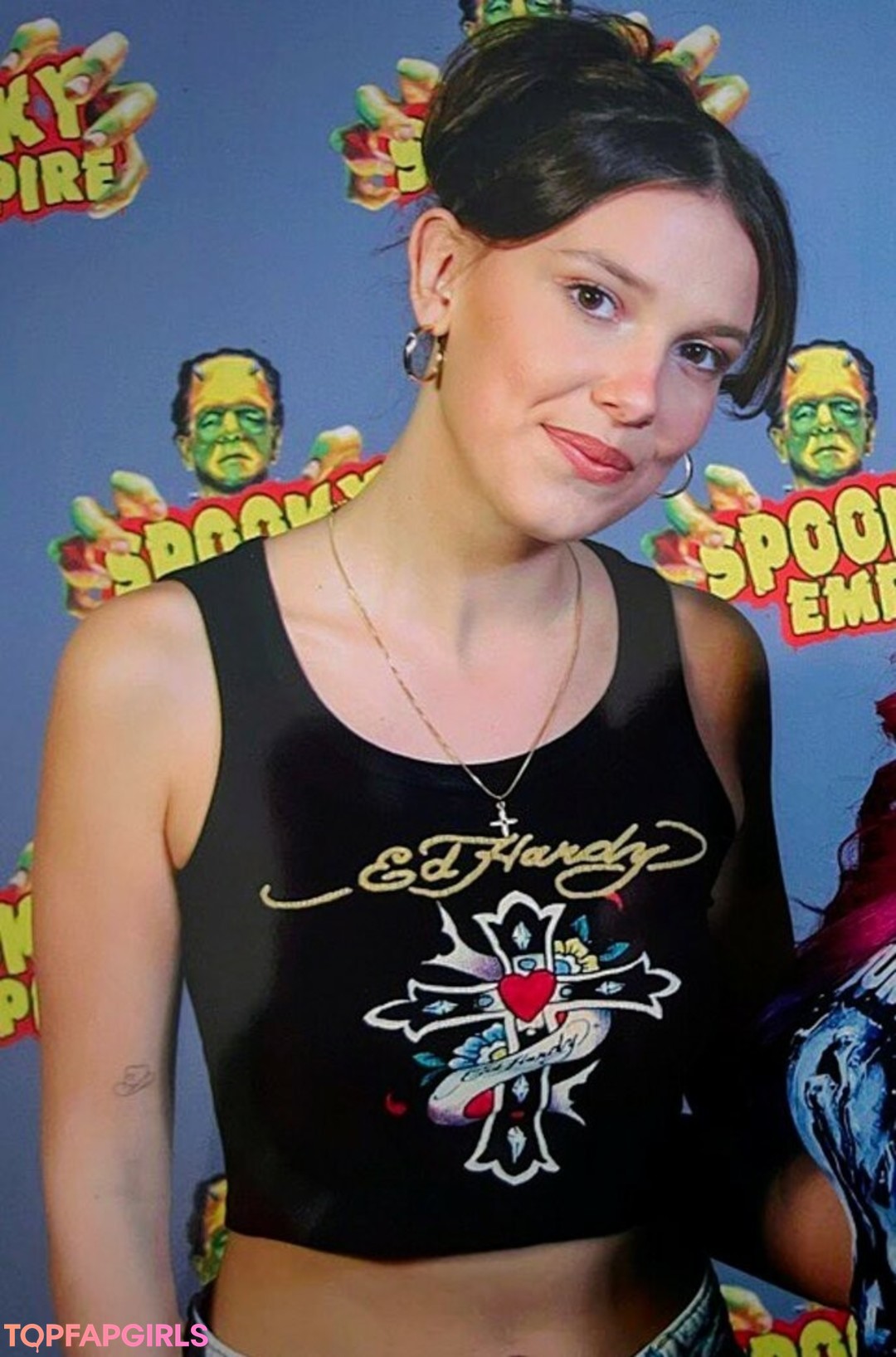 Naakte gelekte OnlyFans-foto van Millie Bobby Brown #1148
