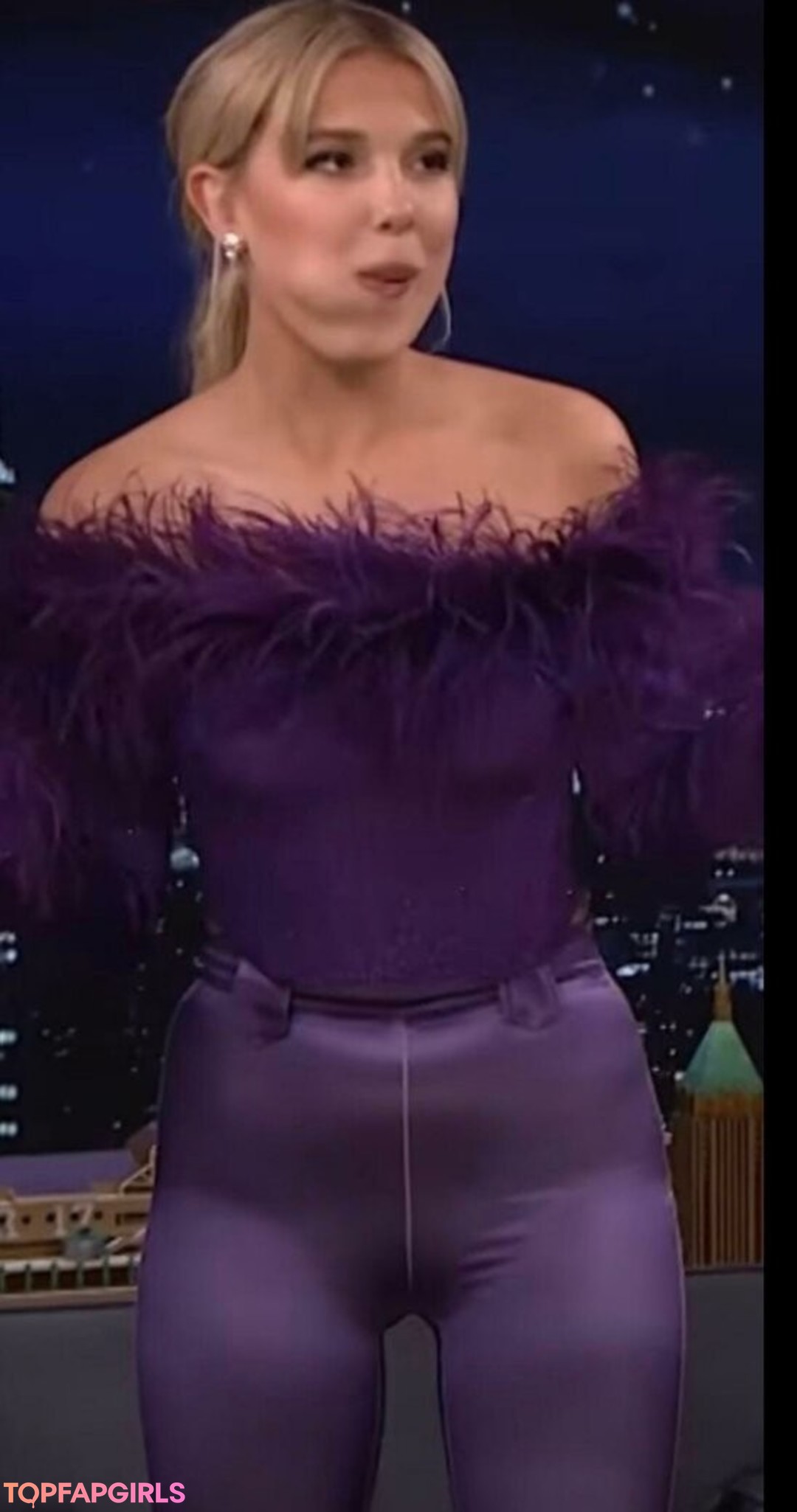 Naakte gelekte OnlyFans-foto van Millie Bobby Brown #1167