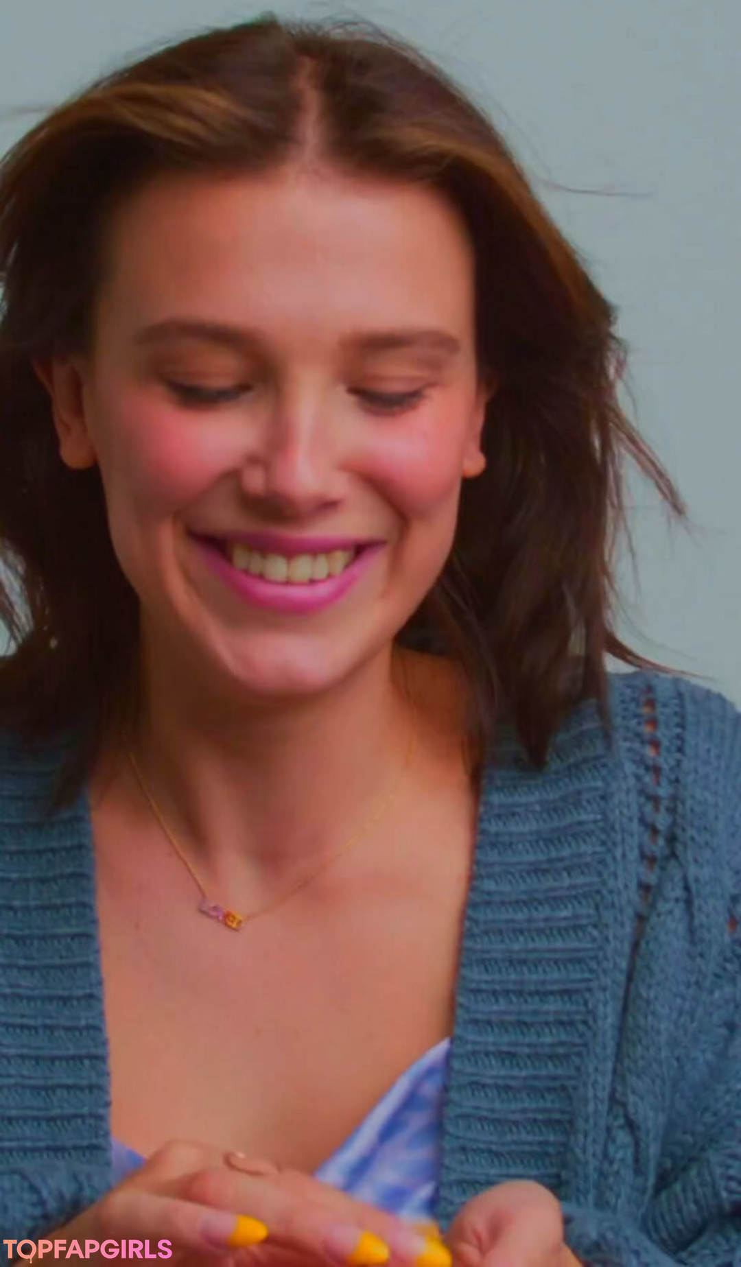 Naakte gelekte OnlyFans-foto van Millie Bobby Brown #1333