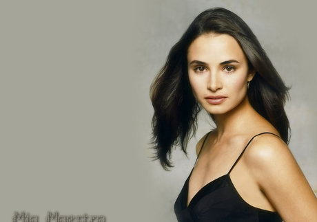 Mia Maestro
