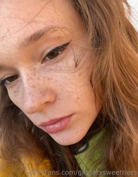 Naakte gelekte OnlyFans-foto van Gingerxsweetness