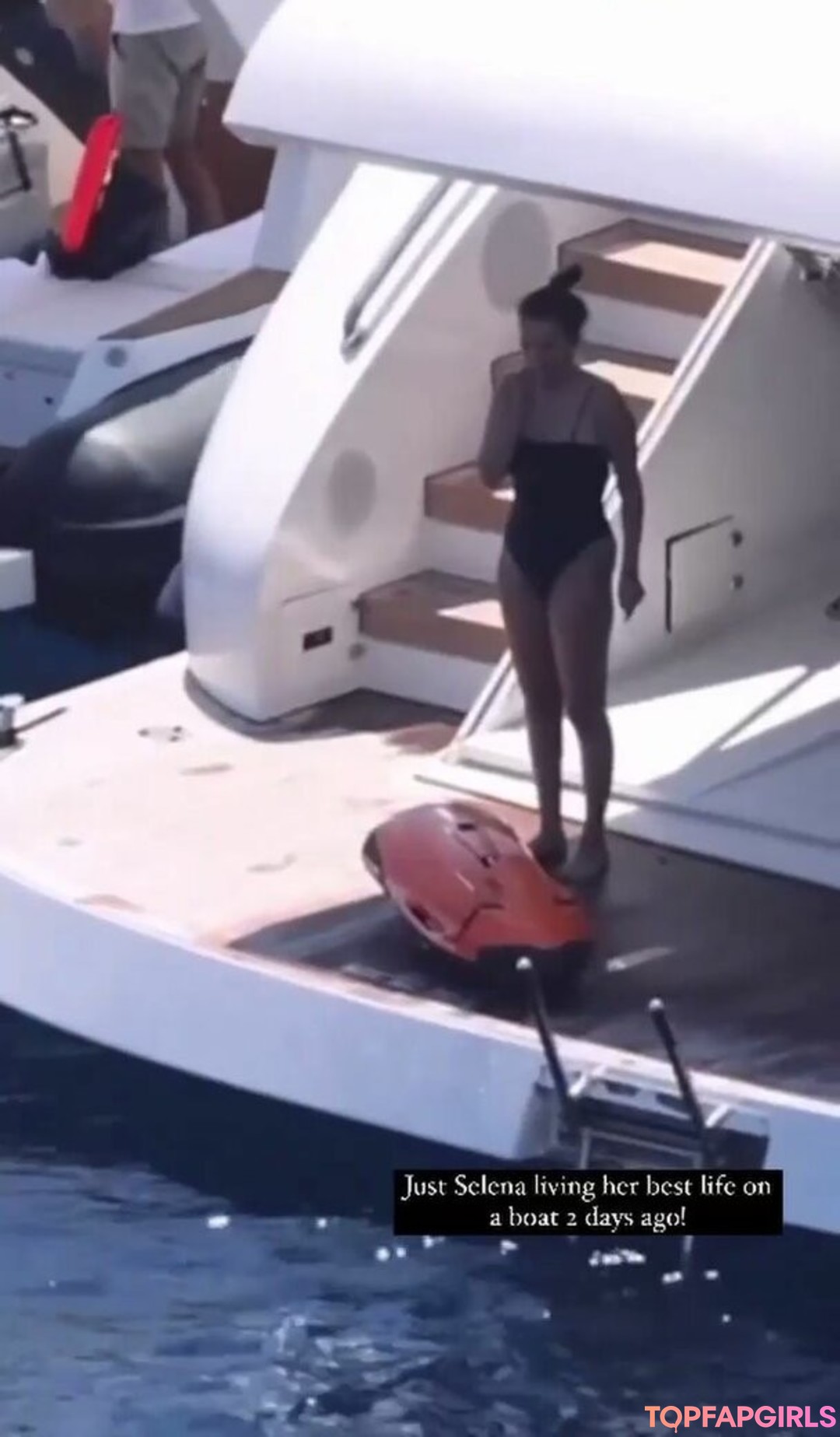 Naakte gelekte OnlyFans-foto van Selena Gomez #1214