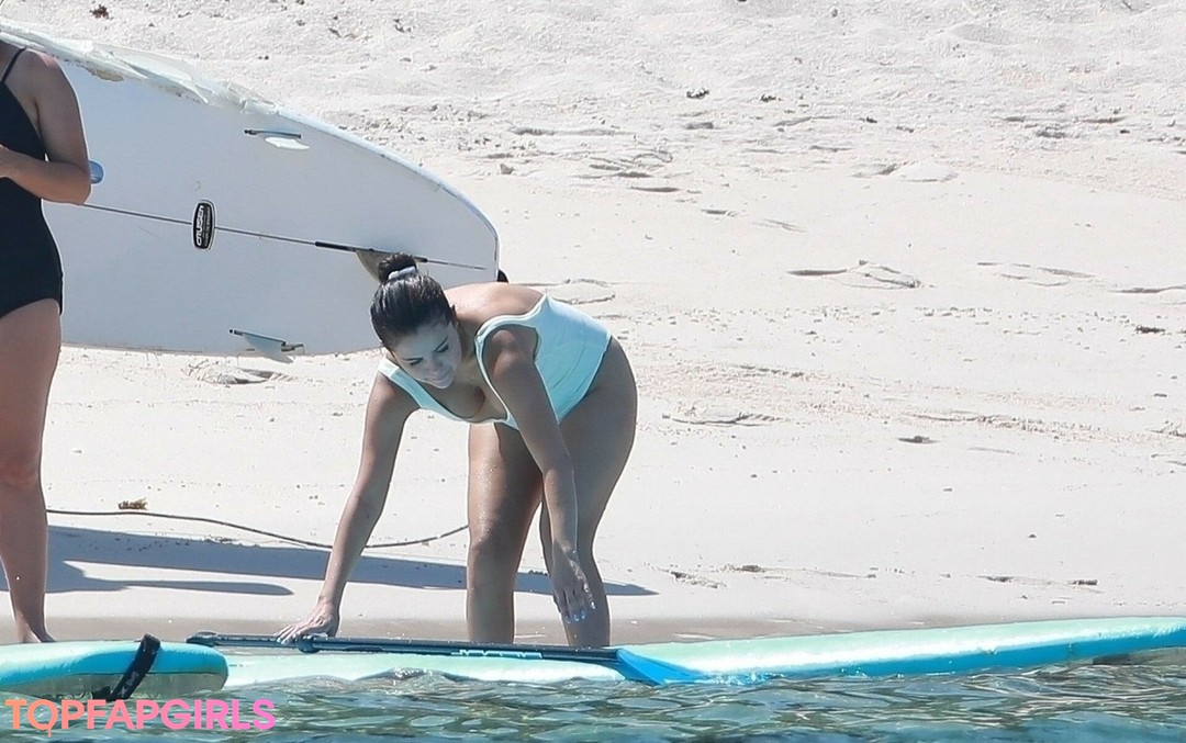 Naakte gelekte OnlyFans-foto van Selena Gomez #1445