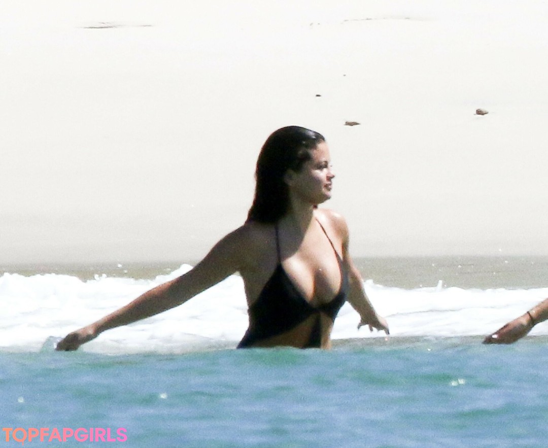 Naakte gelekte OnlyFans-foto van Selena Gomez #1594