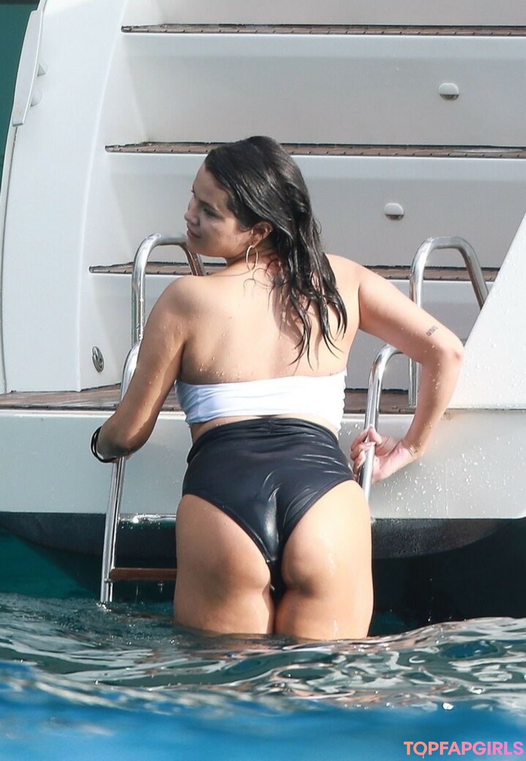 Naakte gelekte OnlyFans-foto van Selena Gomez #1669