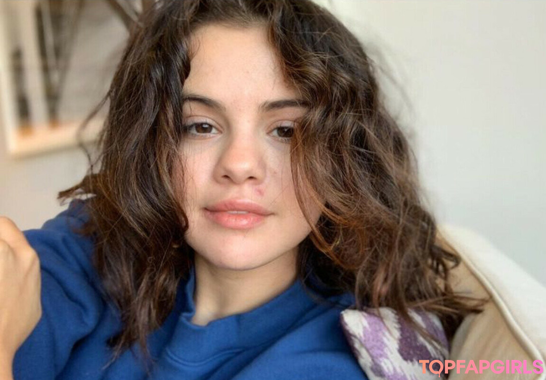 Naakte gelekte OnlyFans-foto van Selena Gomez #1761