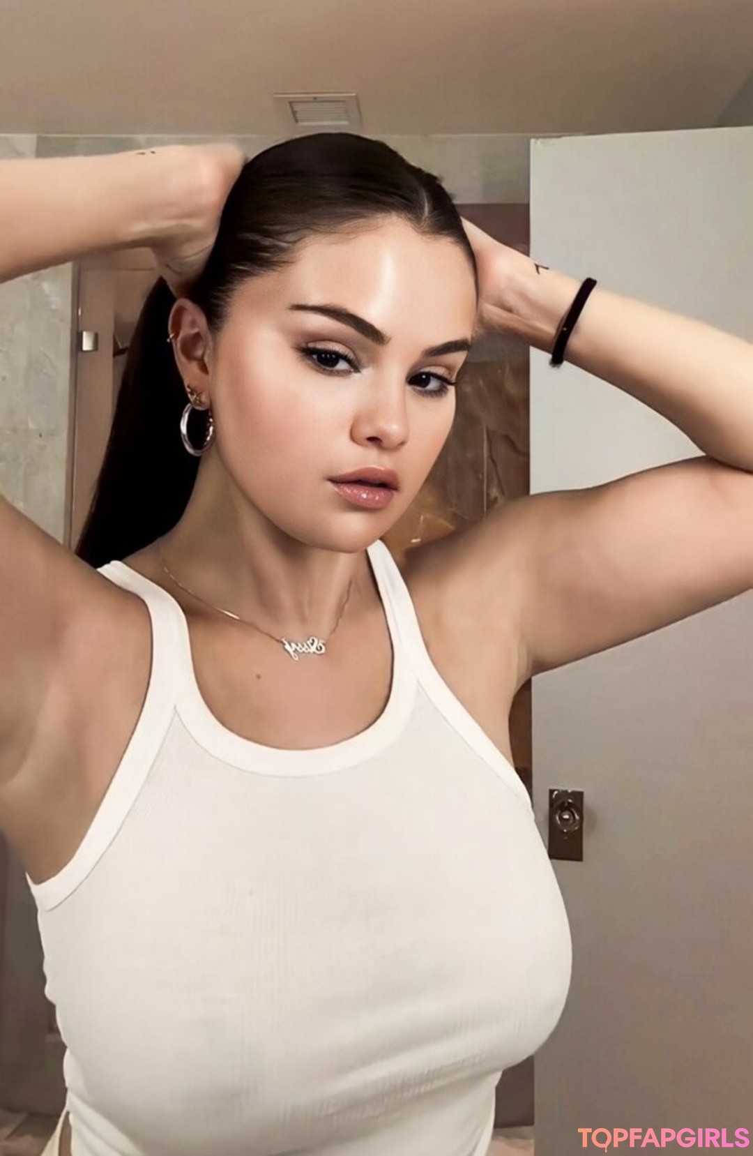 Naakte gelekte OnlyFans-foto van Selena Gomez #1795