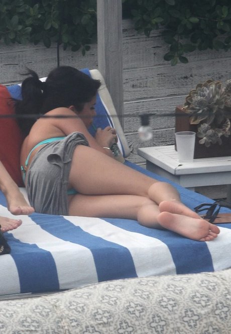 Naakte gelekte OnlyFans-foto van Selena Gomez