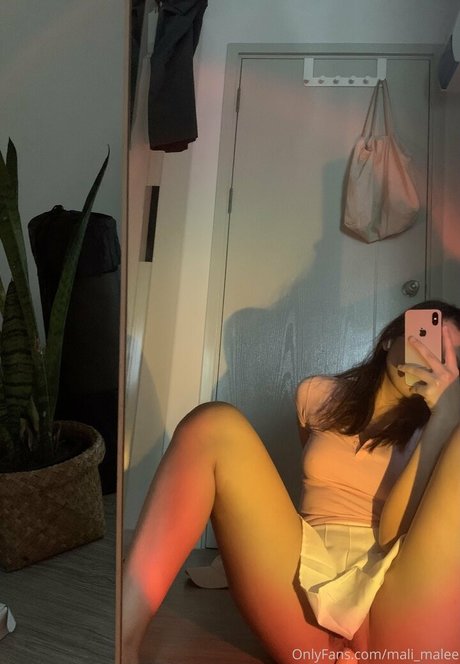 Naakte gelekte OnlyFans-foto van Malimalee