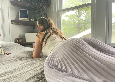 Naakte gelekte OnlyFans-foto van Lilvegankitten