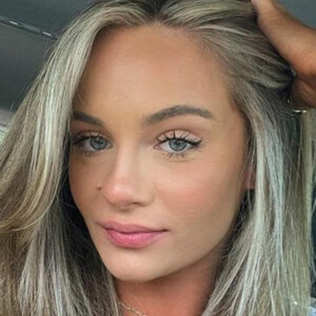 Naakte gelekte OnlyFans-foto van Anna Jay