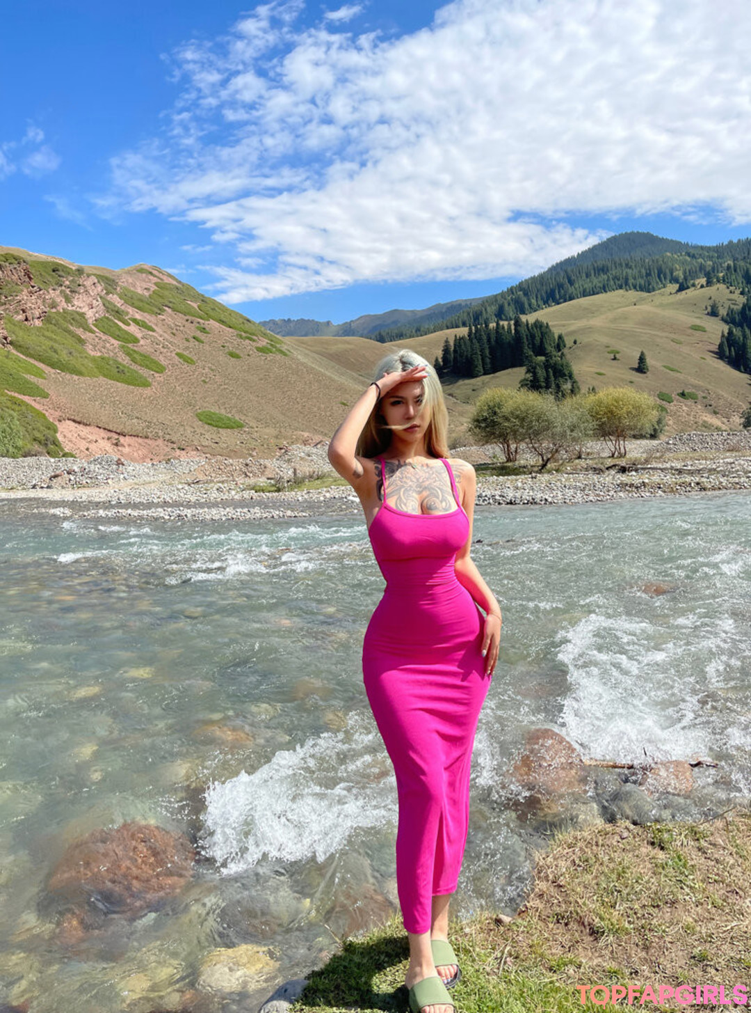 Naakte gelekte OnlyFans-foto van Deerwhite #1063