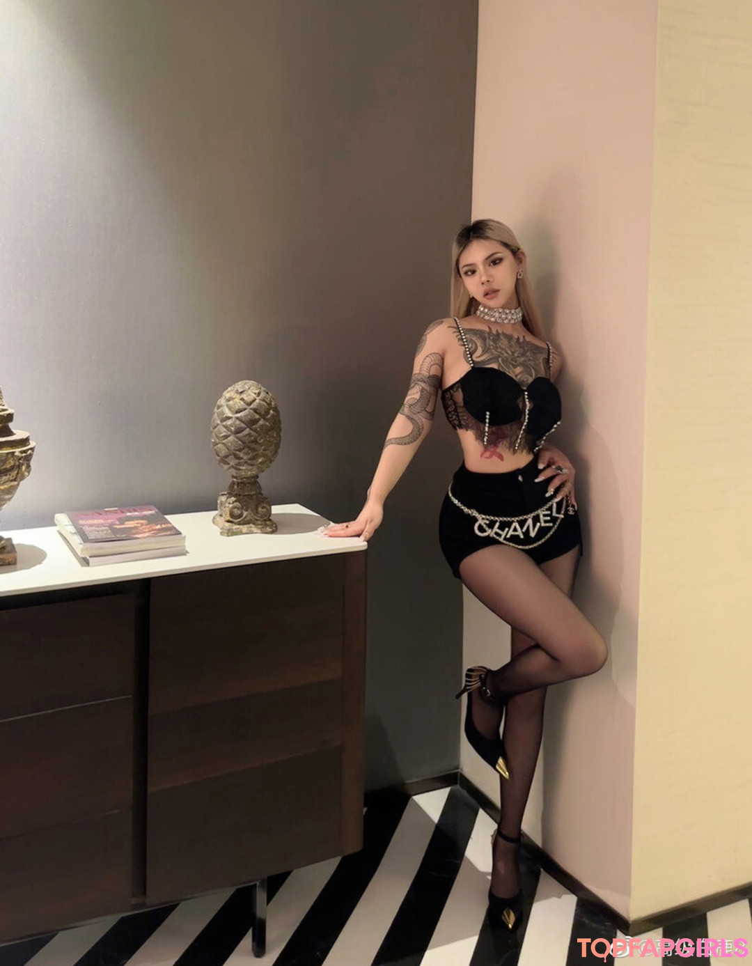 Naakte gelekte OnlyFans-foto van Deerwhite #1117