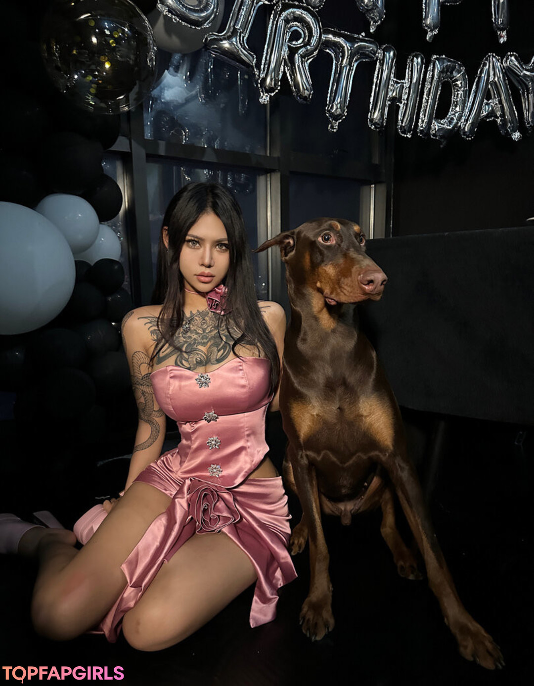 Naakte gelekte OnlyFans-foto van Deerwhite #1289