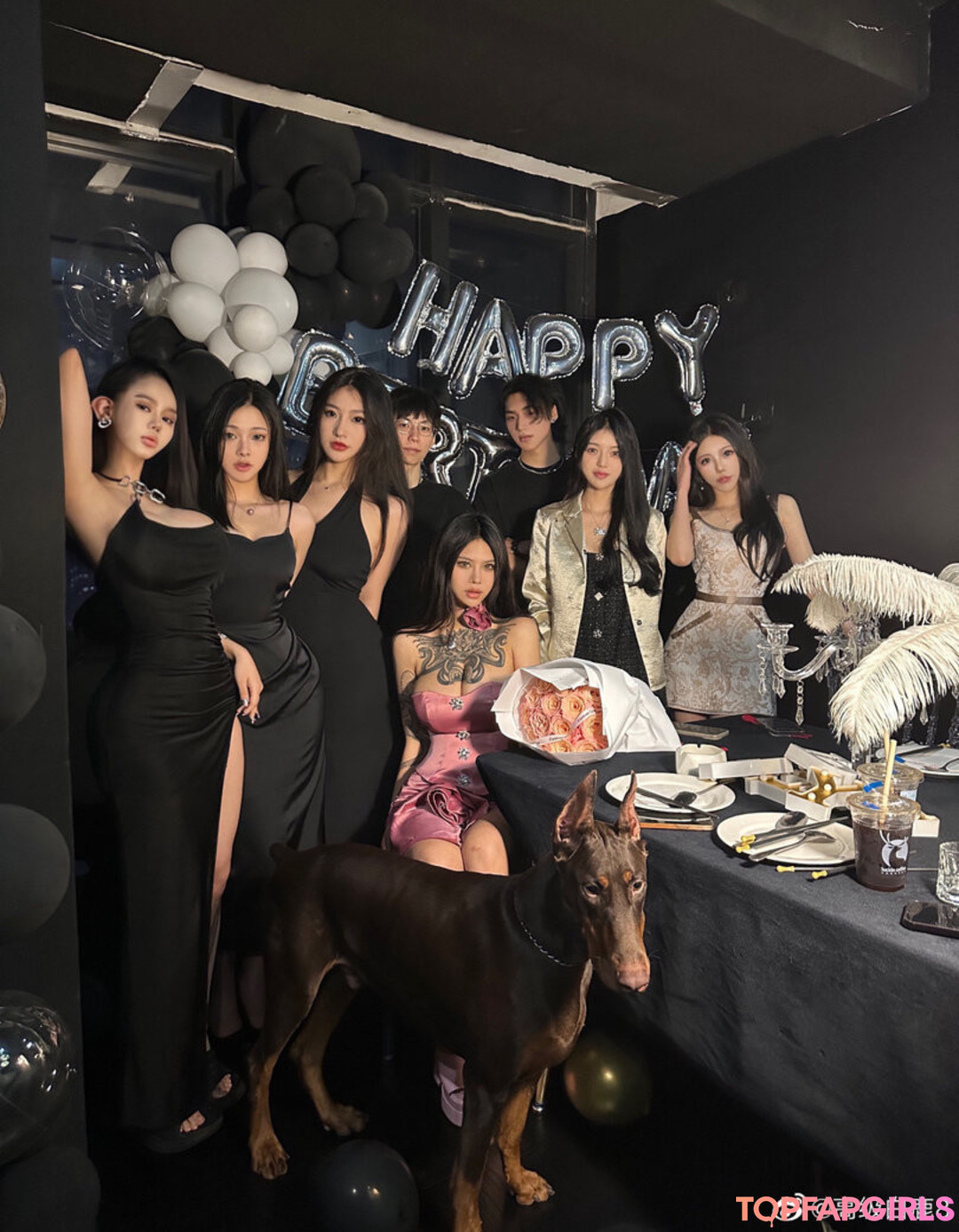 Naakte gelekte OnlyFans-foto van Deerwhite #1291