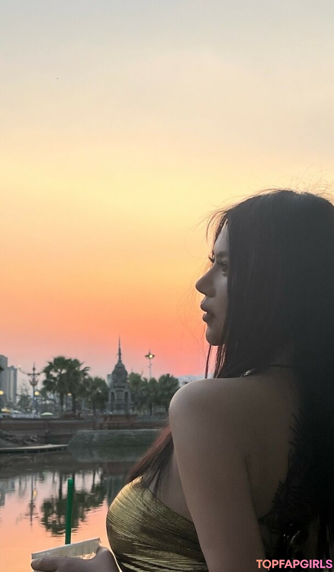 Naakte gelekte OnlyFans-foto van Deerwhite #1298