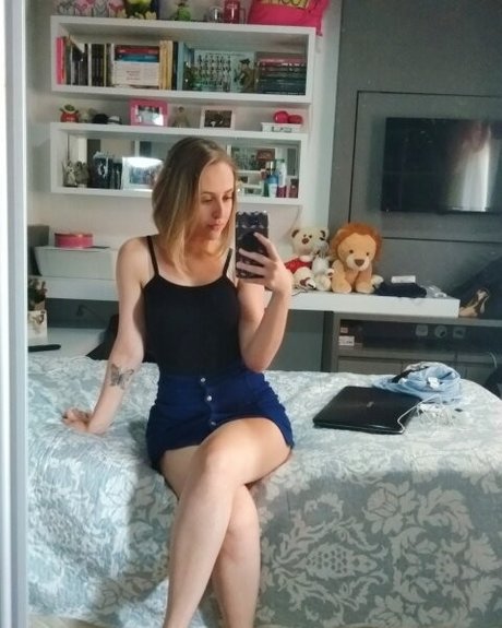 Naakte gelekte OnlyFans-foto van Meninas De Curitiba