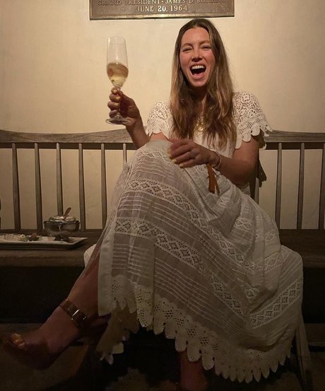 Naakte gelekte OnlyFans-foto van Jessica Biel