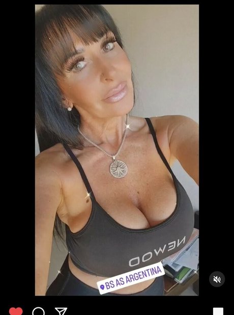 Naakte gelekte OnlyFans-foto van Marina Salazar