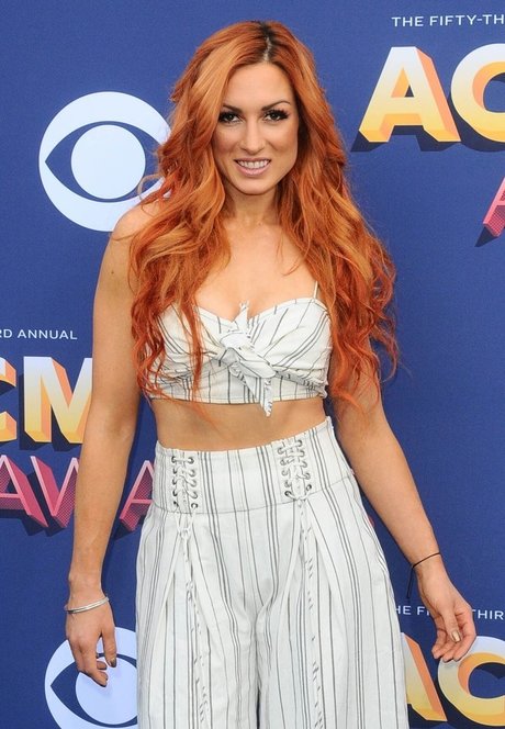 Naakte gelekte OnlyFans-foto van Becky Lynch