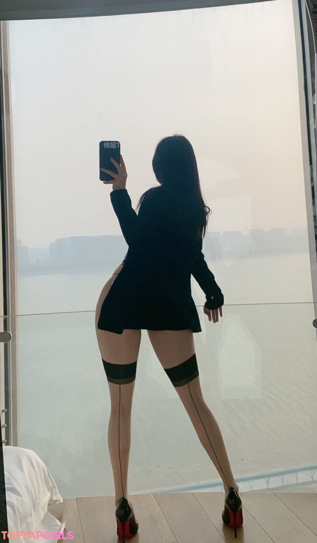 Naakte gelekte OnlyFans-foto van Qiaoniutt #1069