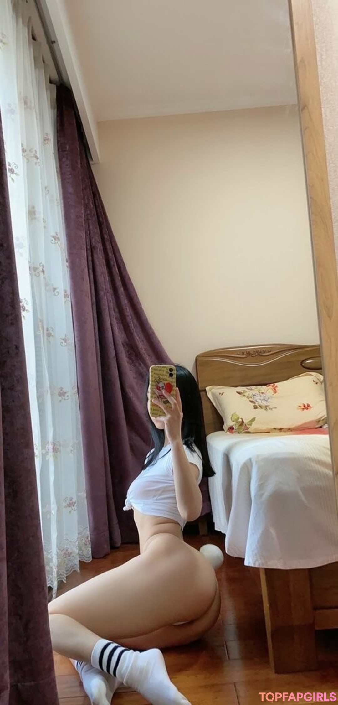 Naakte gelekte OnlyFans-foto van Qiaoniutt #1104