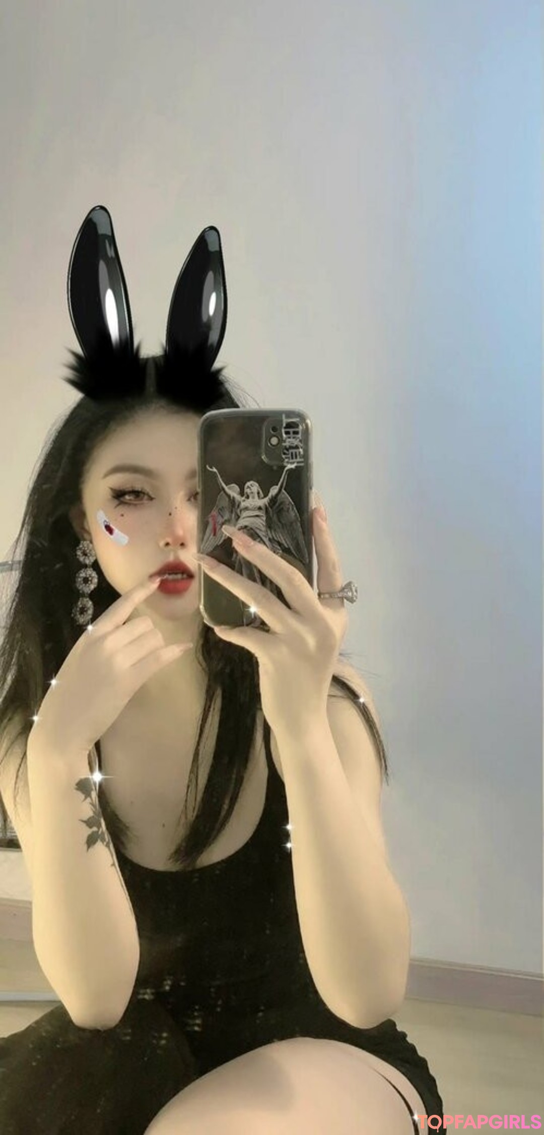 Naakte gelekte OnlyFans-foto van Qiaoniutt #1202