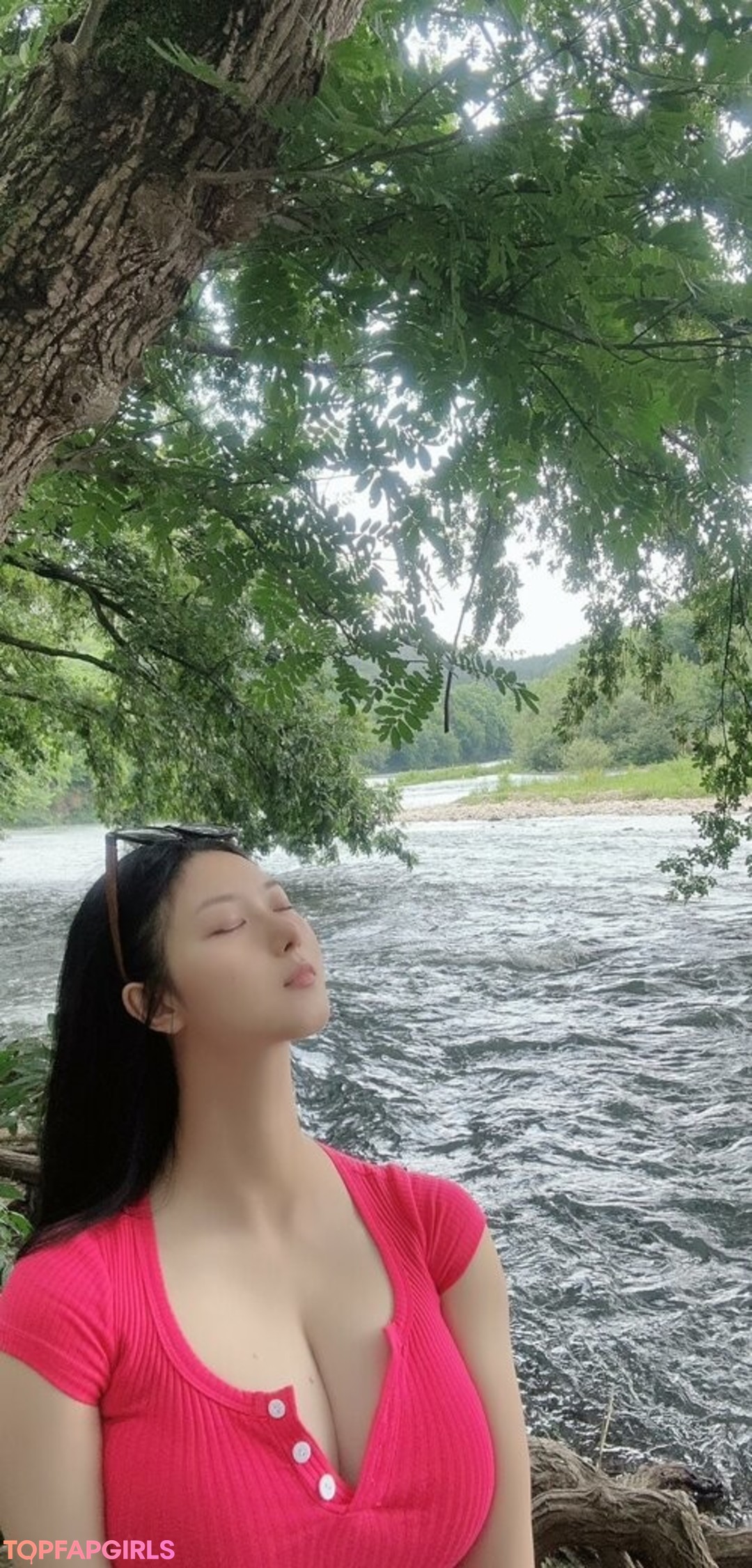 Naakte gelekte OnlyFans-foto van Qiaoniutt #1717