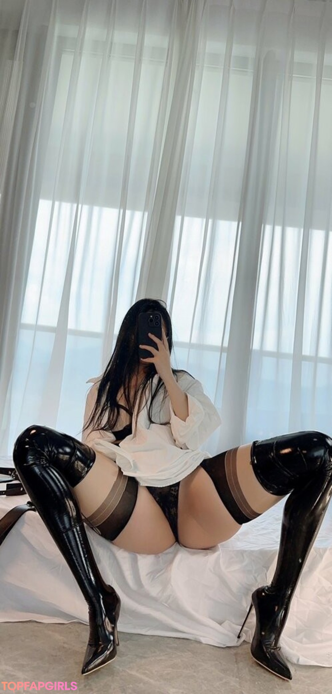 Naakte gelekte OnlyFans-foto van Qiaoniutt #1831