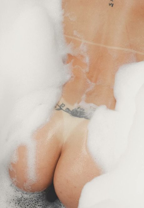 Naakte gelekte OnlyFans-foto van Renata Del Bianco