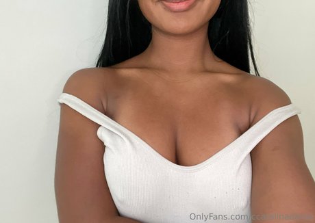 Naakte gelekte OnlyFans-foto van Llalalinaafree