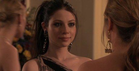 Naakte gelekte OnlyFans-foto van Michelle Trachtenberg