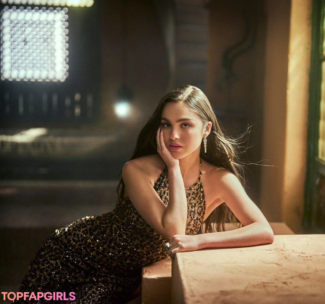 Naakte gelekte OnlyFans-foto van Olivia Rodrigo #1126