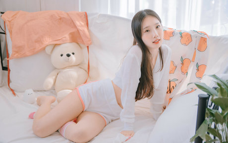 Naakte gelekte OnlyFans-foto van Pureding