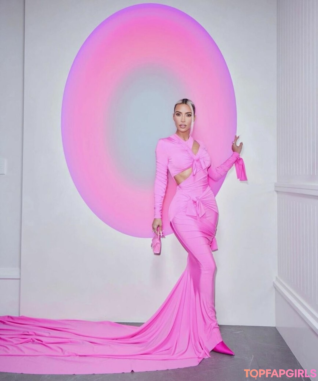 Naakte gelekte OnlyFans-foto van Kim Kardashian #1163