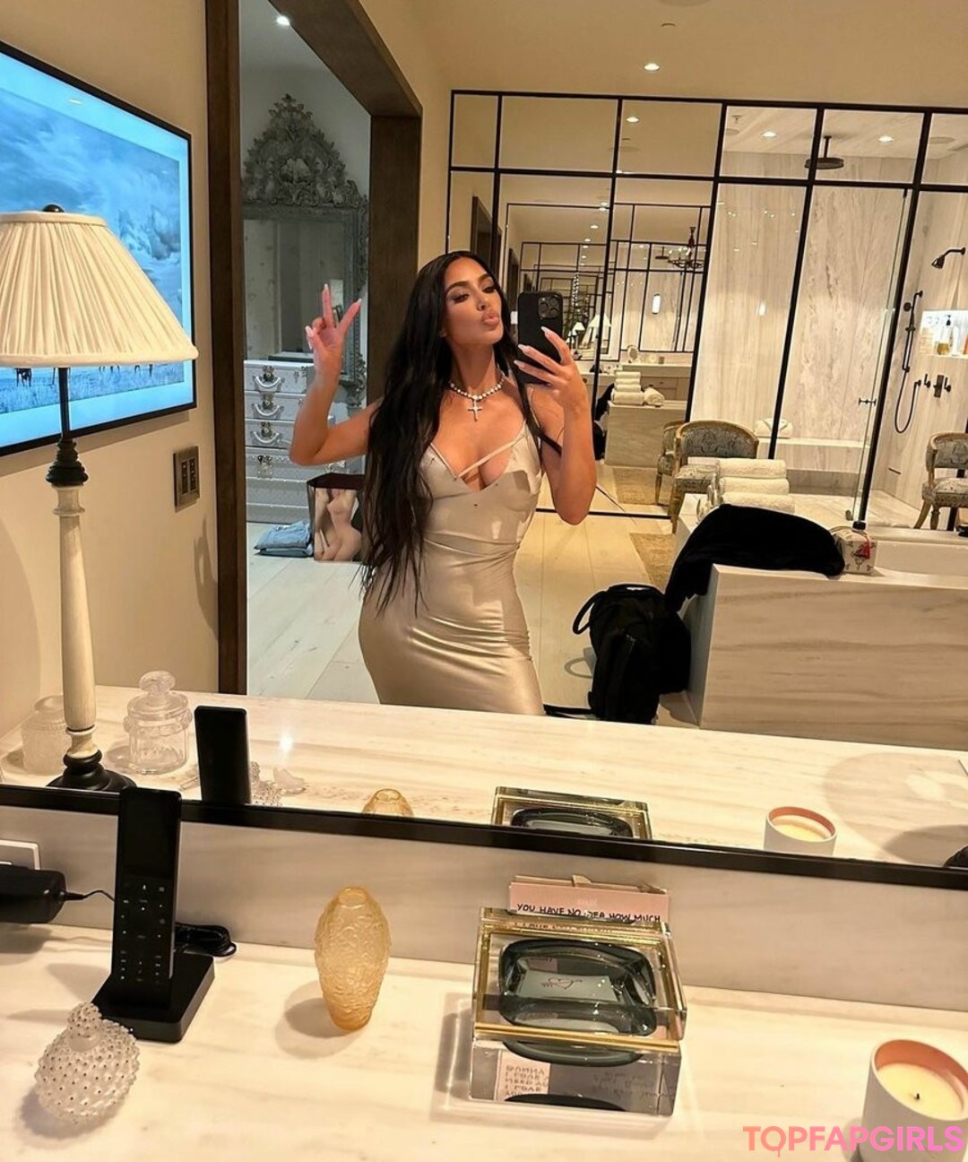 Naakte gelekte OnlyFans-foto van Kim Kardashian #1289