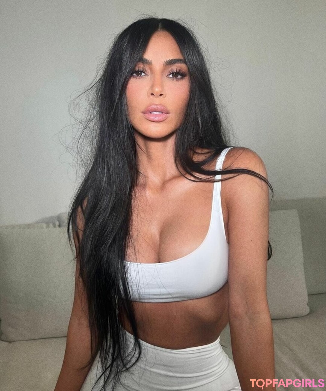 Naakte gelekte OnlyFans-foto van Kim Kardashian #1313