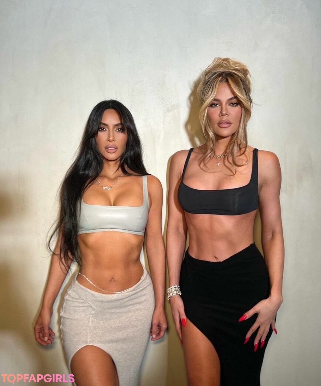 Naakte gelekte OnlyFans-foto van Kim Kardashian #1325