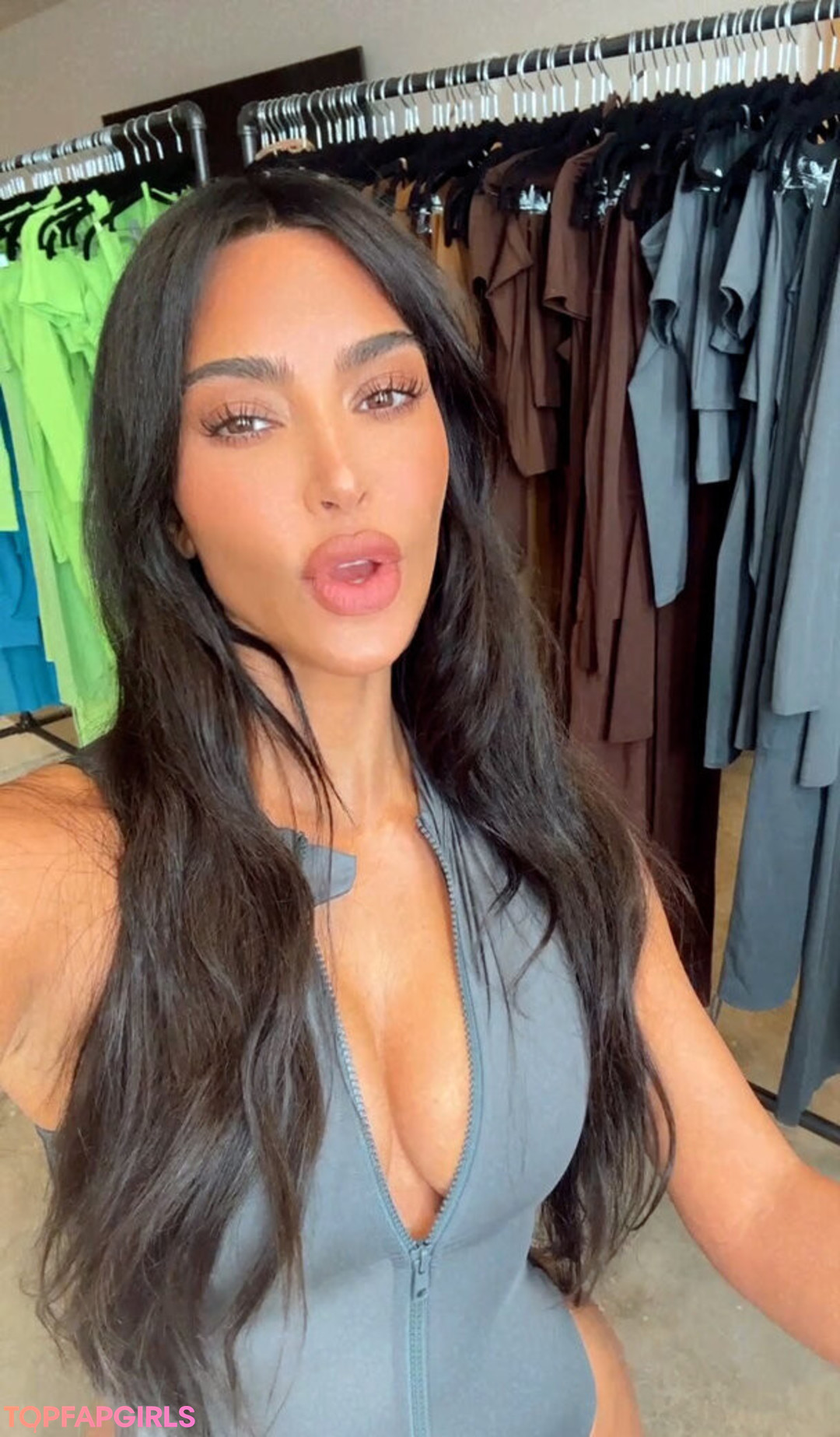 Naakte gelekte OnlyFans-foto van Kim Kardashian #1379