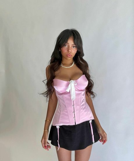 Naakte gelekte OnlyFans-foto van Daphne Blunt