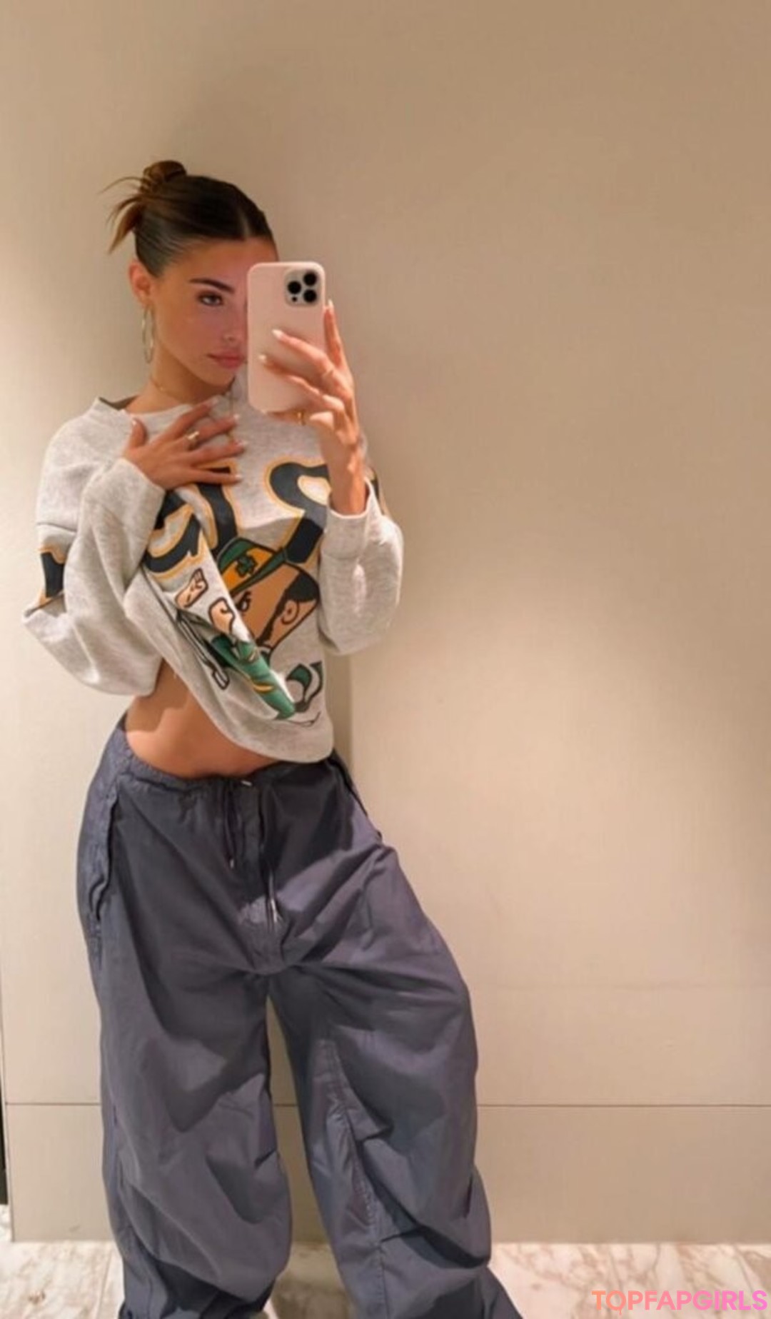 Naakte gelekte OnlyFans-foto van Madison Beer #1096