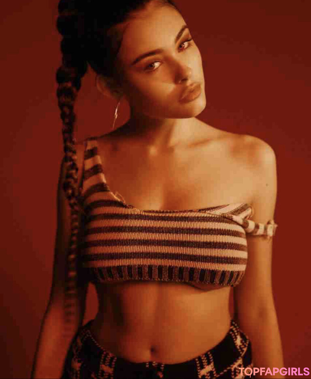 Naakte gelekte OnlyFans-foto van Madison Beer #1227